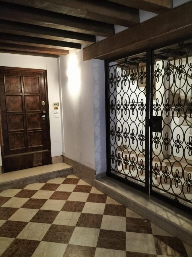 Luxury Apartment Near Rialto Bridge Венеция Экстерьер фото