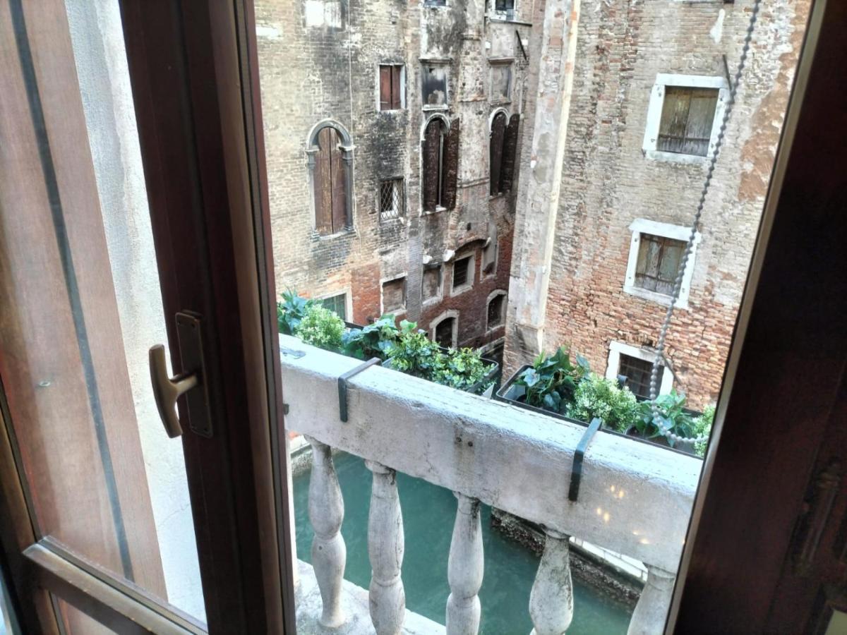 Luxury Apartment Near Rialto Bridge Венеция Экстерьер фото